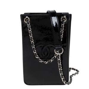 مملوكة مسبقًا Chanel Black Patent and Leather CC Phone Holder Crossbody Bag