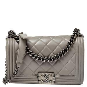 مملوكة مسبقًا Chanel Grey Quilted Leather Medium Boy Flap Bag