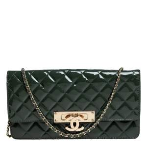Pre Owned Chanel Green Quilted Patent Leather Medium Golden Class East/West Flap Bag