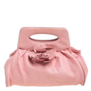 مملوكة مسبقًا Chanel Pink Leather Camellia Frame Clutch