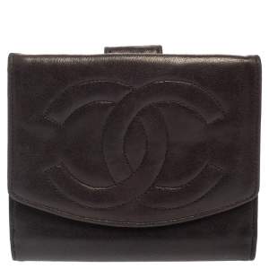 مملوكة مسبقًا Chanel Dark Brown Leather Timeless CC French Wallet