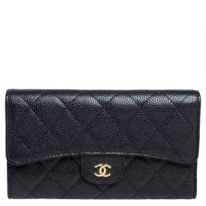 مملوكة مسبقًا Chanel Black Quilted Caviar Leather Classic Flap Wallet