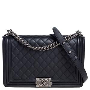 مملوكة مسبقًا Chanel Black Quilted Leather New Medium Boy Flap Bag