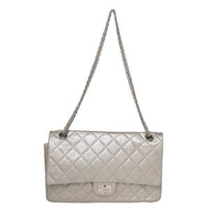 مملوكة مسبقًا Chanel Light Grey Quilted Leather Reissue 2.55 Classic 226 Flap Bag