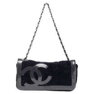 مملوكة مسبقًا Chanel Black Fabric and Perforated PVC Trim Flap Bag