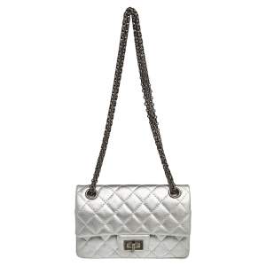 Pre Owned Chanel Silver Quilted Leather Reissue 2.55 Classic 224 Flap Bag