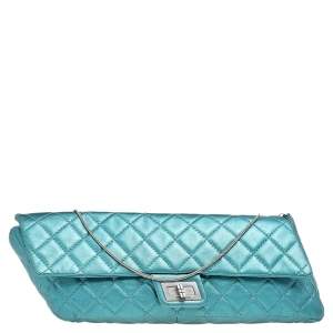 Pre Owned Chanel Metallic Blue Quilted Leather 2.55 Reissue Chain Clutch