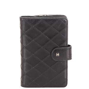 Pre Owned Chanel Black Matelasse Leather Compact Wallet