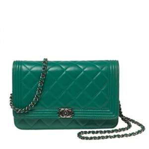 Pre Owned محفظة بسلسلة شانيل بوي جلد مبطن أخضر