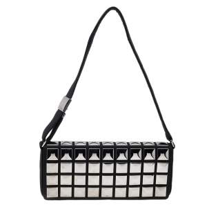 Pre Owned حقيبة شانيل سي سي جيرسيه أسود بترصيعات هرمية بقلاب