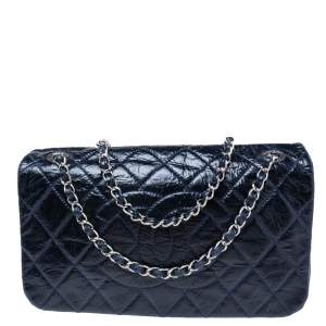 Pre Owned Chanel Navy Blue Quilted Cracked Patent Calfskin CC Flap Bag
