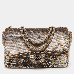 Pre Owned حقيبة شانيل كلاسيك ترتر ميتالك ذهبي/فضي بقلاب واحد متوسطة