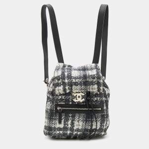 Pre Owned Chanel White/Black Tweed Print Nylon Medium Drawstring Backpack