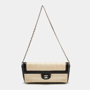 Pre Owned Chanel Black/ Off White Quilted Patent Leather CC East West Chocolate Bar Flap Bag 