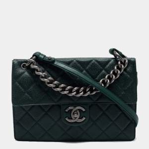 مملوكة مسبقًا Chanel Dark Green Quilted Caviar Leather Medium Retro Class Flap Bag