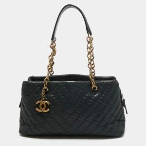 Pre Owned Chanel Black Chevron Shimmer Leather Surpique Zip Satchel
