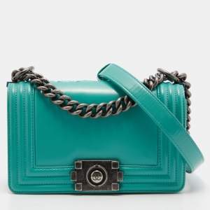 Pre Owned Chanel Green Patent Leather Small Boy Flap Bag