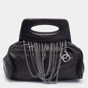 Pre Owned Chanel Black Leather Charm Chain Clutch