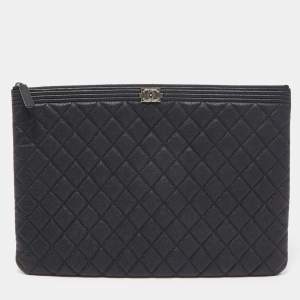 Pre Owned Chanel Black Quilted Caviar Leather Large Boy O Case Clutch