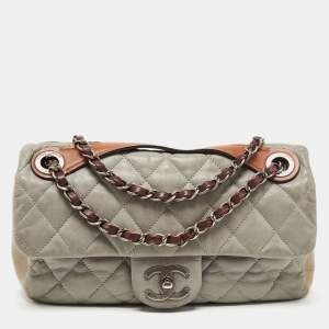 Pre Owned Chanel Grey Quilted Iridescent Leather In-The-Mix Medium Flap Bag
