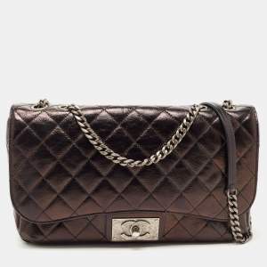 Pre Owned Chanel Black Quilted Glazed Leather CC Metal Plate Flap Bag