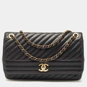 Pre Owned Chanel Black Diagonal Quilted Leather CC Flap Bag 