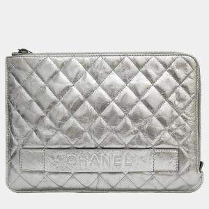 Pre Owned Chanel Silver Leather Clutch