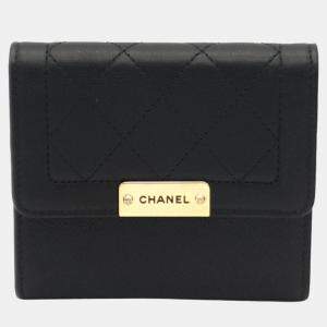 Chanel Black Leather half wallet A84161