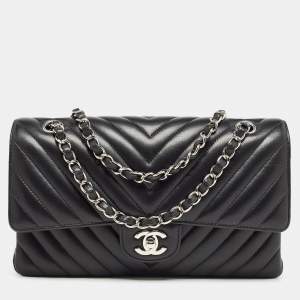 Pre Owned Chanel Black Chevron Leather Medium Classic Double Flap Bag