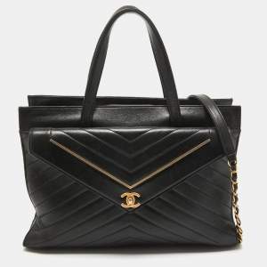 Pre Owned Chanel Black/Gold Reversed Chevron Leather Shopper Tote
