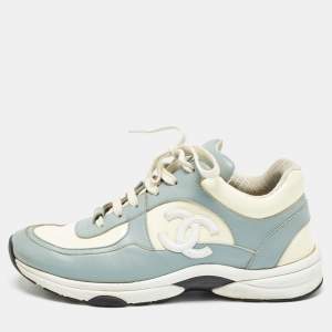 Pre Owned Chanel Blue/White Patent and Leather CC Low Top Sneakers Size 39.5
