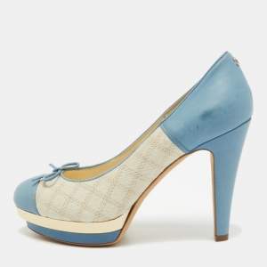Chanel Blue/Cream Leather and Canvas CC Cap Toe Pumps  Size 38