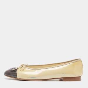 Chanel Beige/Black Patent Leather CC Ballet Flats Size 42