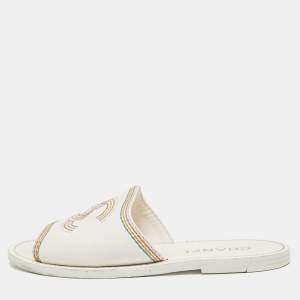 Chanel White Leather CC Logo Embroidered Flat Sandals Size 35