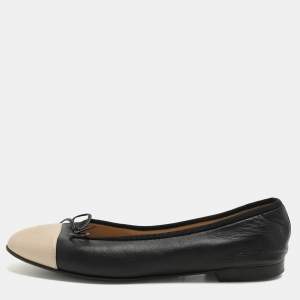 Pre Owned Chanel Black/Beige Leather CC Ballet Flats Size 40.5