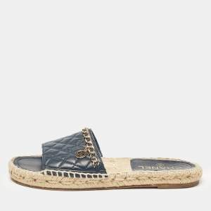 Pre Owned Chanel Navy Blue Quilted Leather CC Chain Link Espadrille Slides Size 37
