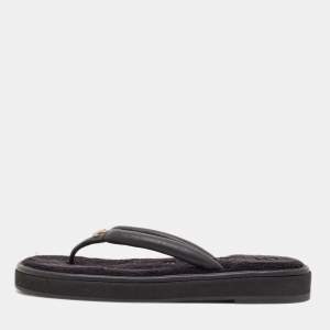 Pre Owned Chanel Black Leather CC Thong Flats Size 39