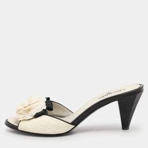 Chanel Cream Leather Camelia Slide Sandals Size 36.5