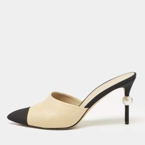 Chanel Beige/Black Leather and Fabric Cap Toe CC Faux Pearl Heel Mules Size 40.5