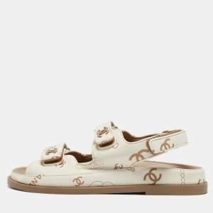 Chanel White/Beige Leather CC Logo Dad Flat Sandals Size 40