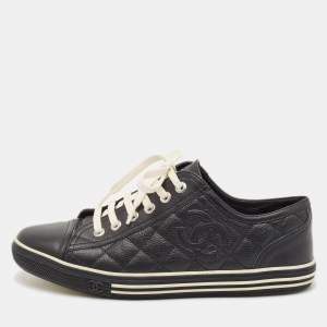 Pre Owned Chanel Black Quilted Leather CC Low Top Sneakers Size 37.5