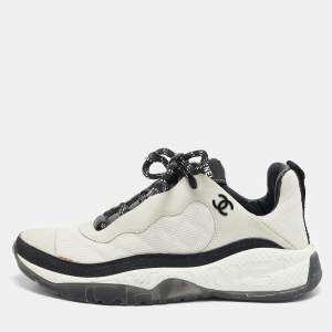 Pre Owned Chanel Grey/White Suede and Mesh CC Low Top Sneakers Size 39