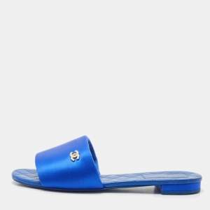مملوكة مسبقًا Chanel Blue Satin Puffy CC Logo Flat Slide Sandals Size 41