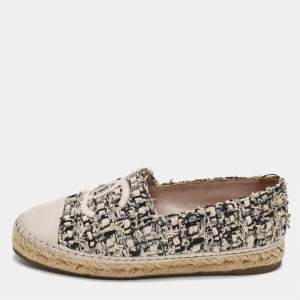 مملوكة مسبقًا Chanel Multicolor Tweed and Leather CC Cap Toe Espadrille Flats Size 37