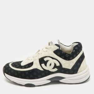 Chanel Black/White Suede CC Interlocking Logo Low Top Sneakers Size 37