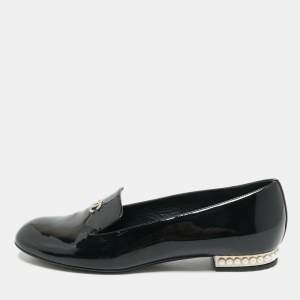 Pre Owned Chanel Black Patent Leather CC Faux Pearl Loafers Size 38.5