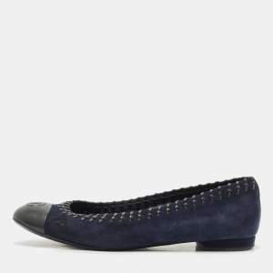 مملوكة مسبقًا Chanel Navy Blue/Black Suede and Leather Whip Stitch Ballet Flats Size 39