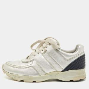 Pre Owned Chanel Silver Leather CC Low Top Sneakers Size 37