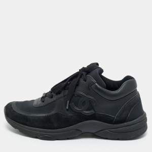 Pre Owned Chanel Black/Navy Blue Fabric and Leather CC Low Top Sneakers Size 39