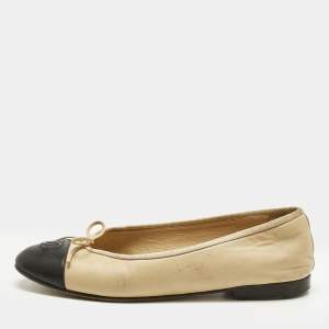 Pre Owned Chanel Beige/Black Leather CC Ballet Flats Size 39.5